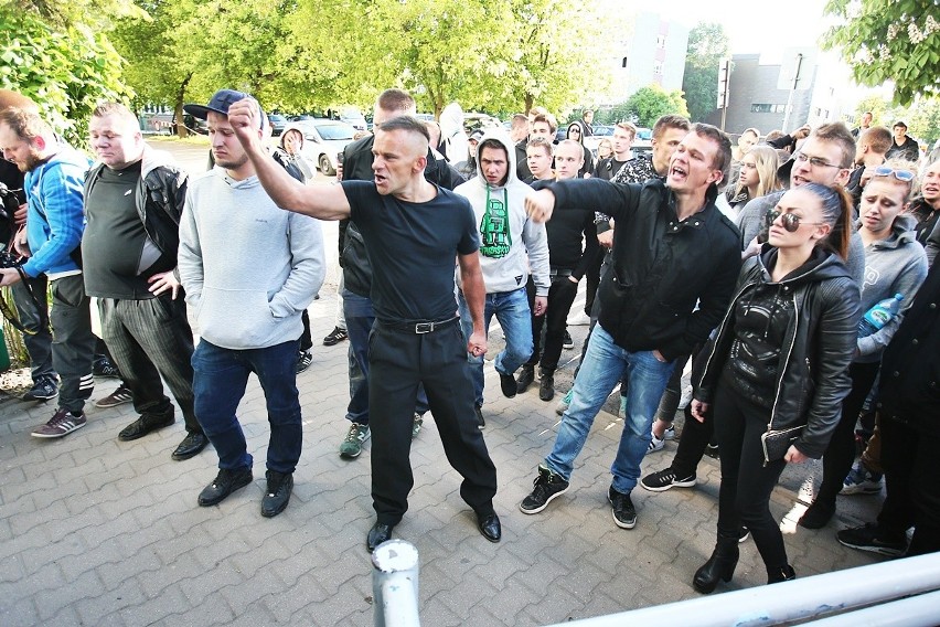 Protest przed komisariatem po śmierci zatrzymanego mężczyzny