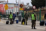 Polska przyjmuje uchodźców z Ukrainy. Straż Graniczna przekazała, ilu przyjechało do naszego kraju