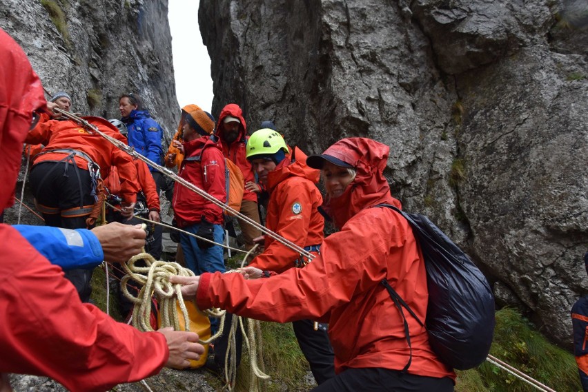 Tatry. Ratownicy górscy ze świata na wspólnych warsztatach [ZDJĘCIA]