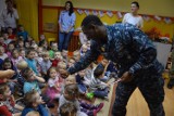 Sławno: Żołnierze US Navy z bazy w Redzikowie odwiedzili przedszkole [ZDJĘCIA, WIDEO]