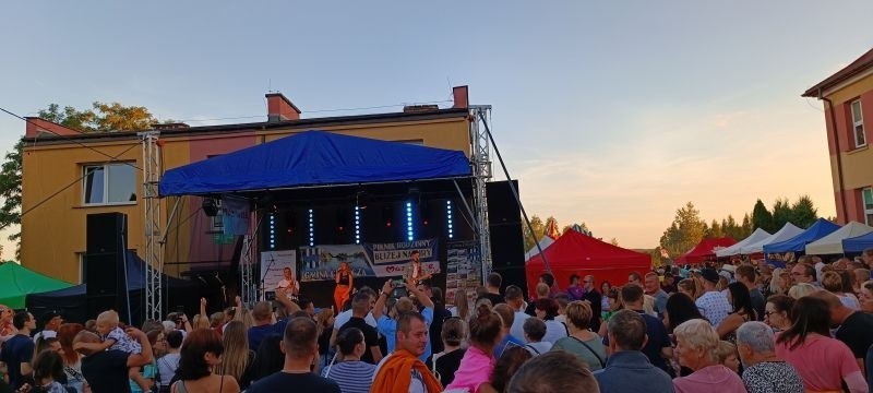 Wspaniały piknik "Bliżej Natury" w Chotczy. Festyn i koncert zespołu Playboys. Zobacz zdjęcia