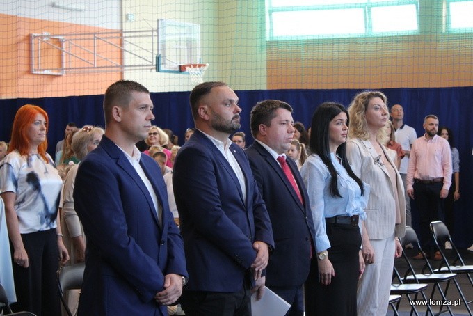 Inauguracja roku szkolnego w Łomży. 43 nauczycieli otrzymało...