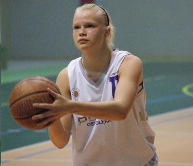 Marzena Marciniak to czołowa zawodniczka ostrołęckiego klubu MUKS Unia Basket.