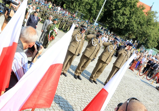 15 sierpnia Święto Wojska Polskiego - dlaczego 15 sierpnia ustanowiono Świętem Wojska Polskiego? Wyjaśniamy.