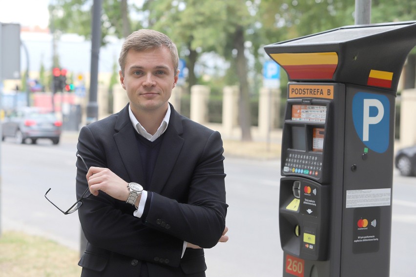 Adwokat Jakub Michalski wygrał przed sądem sprawę z miastem...