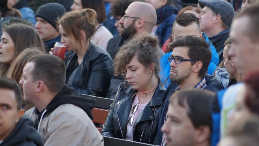 Rybnik oszalał! Dzikie tłumy na koncercie Miuosha i O.S.TR.