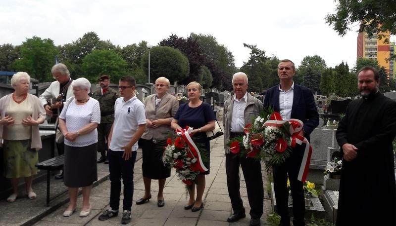 Oświęcim. Uczcili pamięć ofiar nacjonalistów ukraińskich spod znaku OUN i UPA pomordowanych podczas Rzezi Wołyńskiej