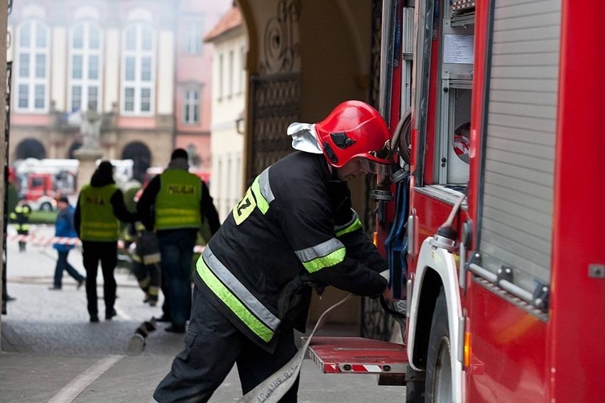 Pożar zamku Książ, płonie dach, 10.12.2014