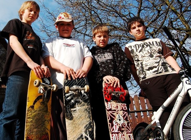 Dwunastoletni mieszkańcy ulicy Zgorzeleckiej od dawna marzą o skateparku.