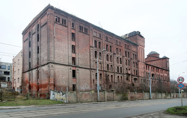 Stara olejarnia w Szczecinie to pierwszy budynek, którym zajmie się Arche 