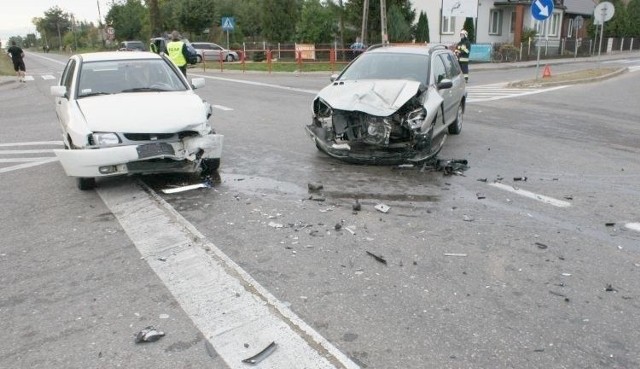 Wypadek na skrzyżowaniu w Knyszynie