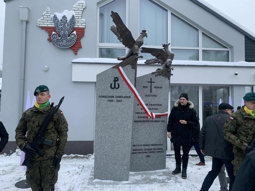 Pomnik w Bondyrzu oraz uroczystość jego osłonięcia
