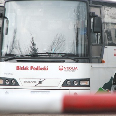 Autobusy Veolii przez całą ubiegłą środę stały za opuszczonym szlabanem. Teraz bielską firmę czeka restrukturyzacja. Na podwyżki pracownicy nie mogą liczyć.