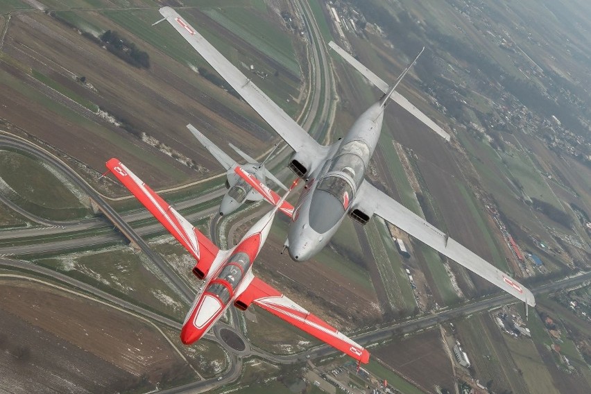 Samolot TS-11 Iskra znany także w Radomiu przechodzi do historii lotnictwa 