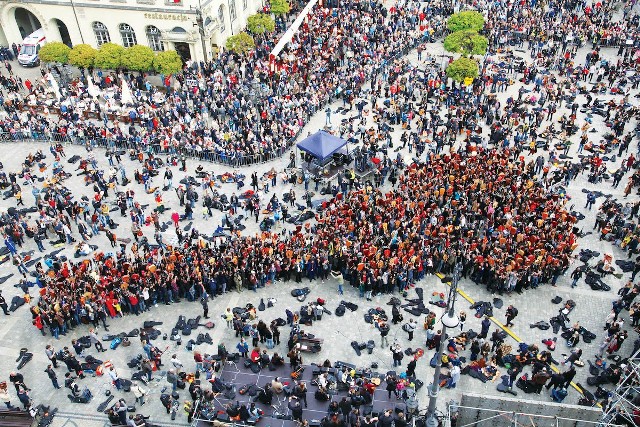 1 maja 2022 r. tysiące gitarzystów po raz 20. spotka się na wrocławskim Rynku, aby wspólnie zagrać „Hey Joe” Jimiego Hendrixa