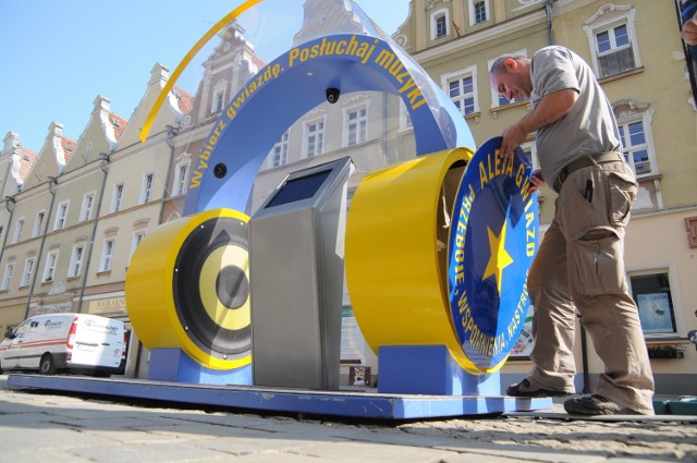 Dawny kiosk muzyczny kilka razy był uszkadzany. Ratusz chce w tym miejscu zamontować znacznie solidniejsze urządzenie.