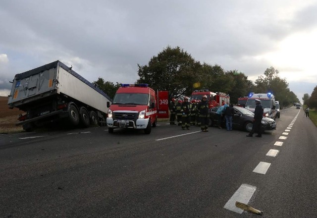 Do wypadku doszło na krajowej "szóstce".