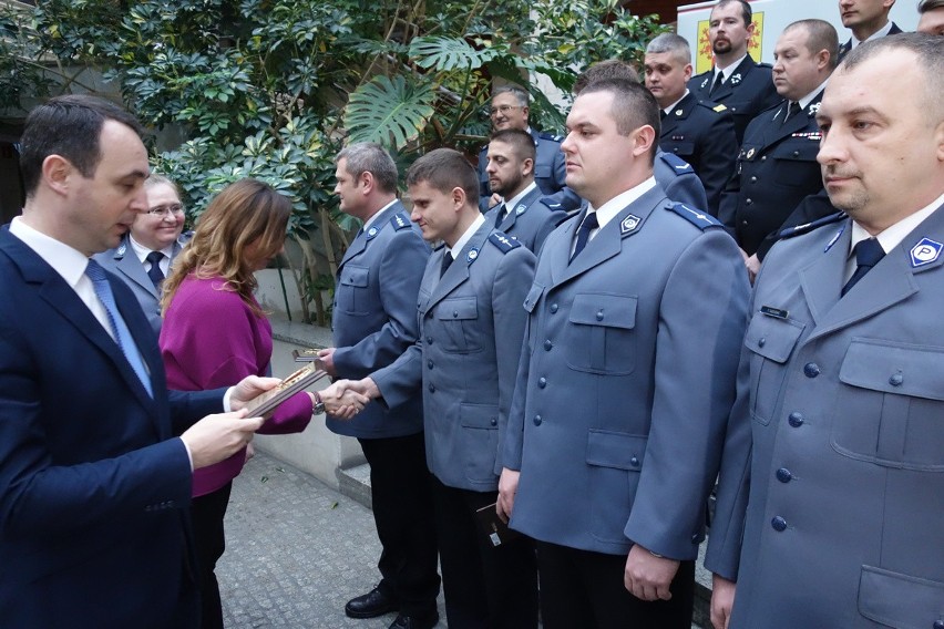 Najlepsi policjanci i strażacy w regionie [ZDJĘCIA]