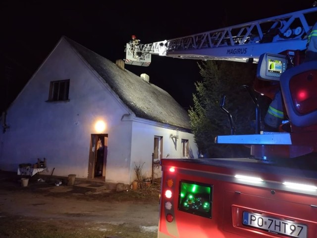 Pożar wybuchł w jednym z budynków w miejscowości Jabłkowo