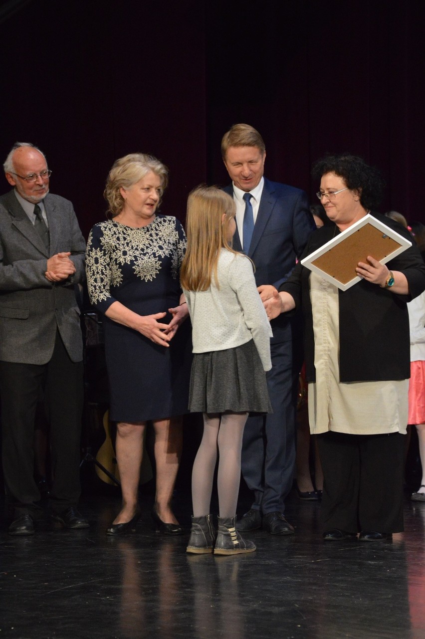 Myślenice. W MOKiS zabrzmiały pieśni religijne