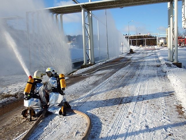 Sokółka. Ćwiczenia bojowe strażaków na Terminalu Gazu Płynnego (zdjęcia)