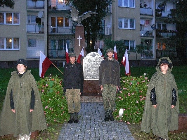 1 września w Skarżysku poświęcono odnowiony pomnik pomordowanych Polaków. Honorową wartę zaciągnęli druhowie ze Związku Harcerstwa Rzeczypospolitej.