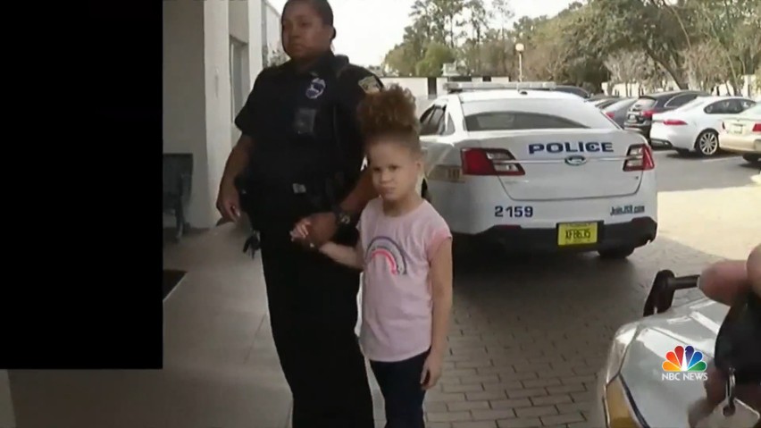 6-latka wyprowadzona ze szkoły w asyście policji. Przez dwa...