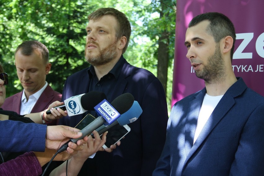 Wybory samorządowe do sejmiku województwa. Marcin Birgiel "jedynką" Partii Razem w Suwałkach (zdjęcia)