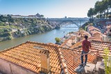 7 najlepszych atrakcji Porto na city break i dłuższą wycieczkę. Odkryj zachwycające zabytki i malownicze plaże portugalskiego miasta