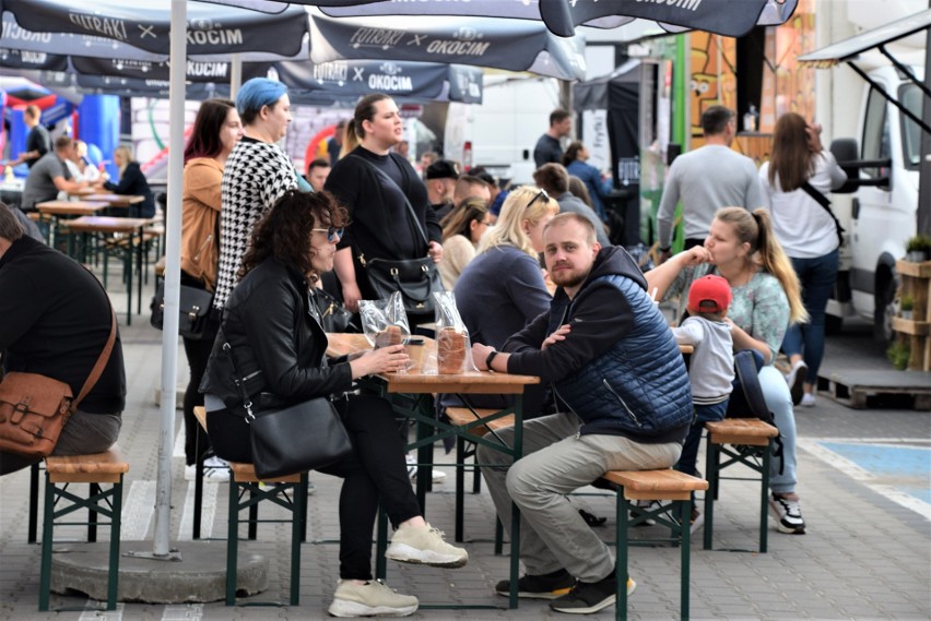 Zlot Food Trucków w Białymstoku. Rozpoczęło się smaczne pożegnanie lata! Sprawdź, czego możesz tu spróbować  (zdjęcia)