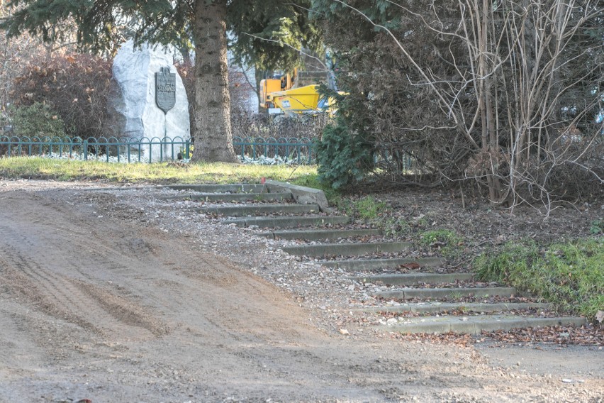 Kraków. Komplikacje związane z przebudową placu św. Maksymiliana Marii Kolbego [ZDJĘCIA]