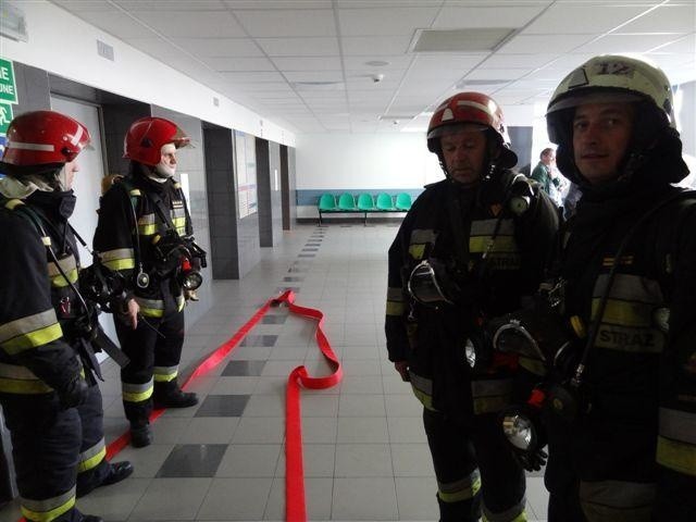Pożar i ewakuacja w ostrołęckim szpitalu (zdjęcia) 