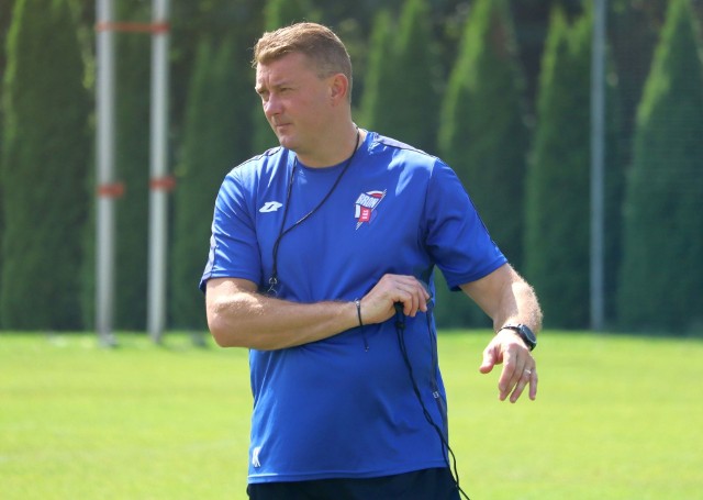 Artu Kupiec nie jest już trenerem Broni