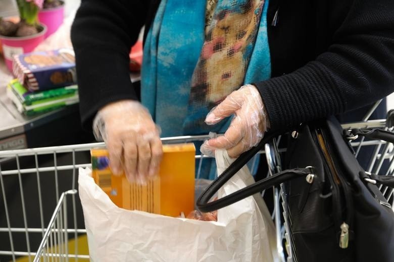 Na taką gotówkę mogą liczyć m.in. pracownicy sieci Netto,...