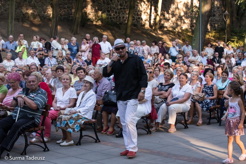 Volare Cantare! Stargardzki teatr letni pękał w szwach. Tłumy na występie Sceny Art Cafe [zdjęcia]