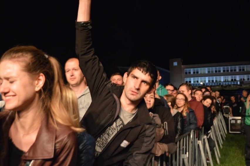 Krzysztof Krawczyk nie żyje. Tysiące młodych białostoczan bawiło się na Juwenaliach przy jego największych hitach (zdjęcia)