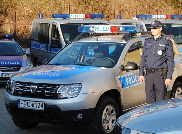 Policjanci z Radziejowa otrzymali nowe radiowozy.