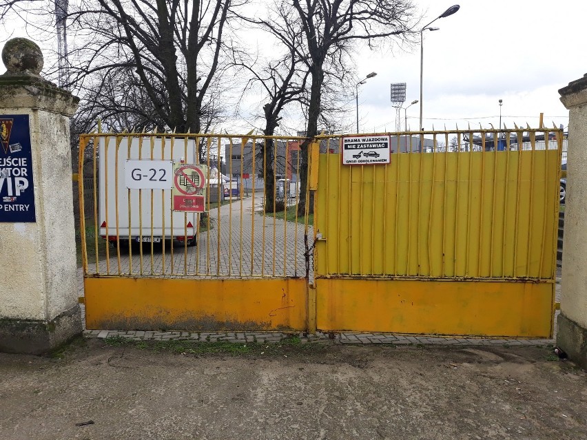 Stadion Pogoni po pierwszych zmianach - stan na piątek,...