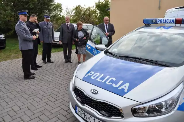 Policjanci z posterunku w Kołczygłowach wzbogacili się o nowy radiowóz.