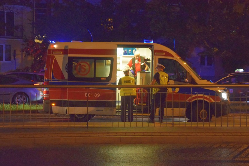 Wypadek na ul. Kopcińskiego. Mężczyzna wpadł pod tramwaj