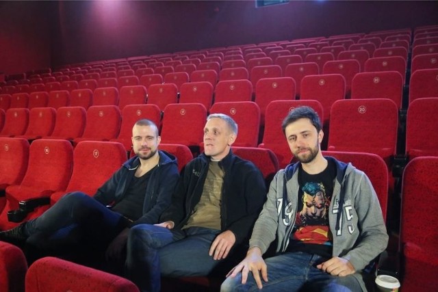 Marek Kubik, Zdzisław Folga i Paweł Jankowski (od lewej) czyli twórcy "Cząstki Podlasia". Film będzie można zobaczyć od 18 do 23 grudnia w kinie Helios Alfa.