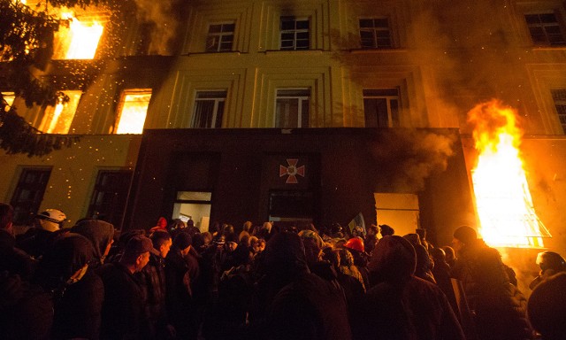 Poruszające zdjęcia z Euromajdanu