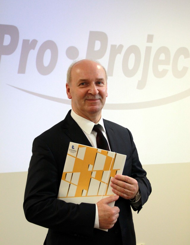 Henryk Kartaszyński, z wykształcenia fizyk, 25 lat temu założył firmę Pro-Projekt. Od dekady produkuje fantomy udające ciało