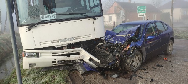 Wypadek z autokarem szkolnym w miejscowości Nowa Zagość.