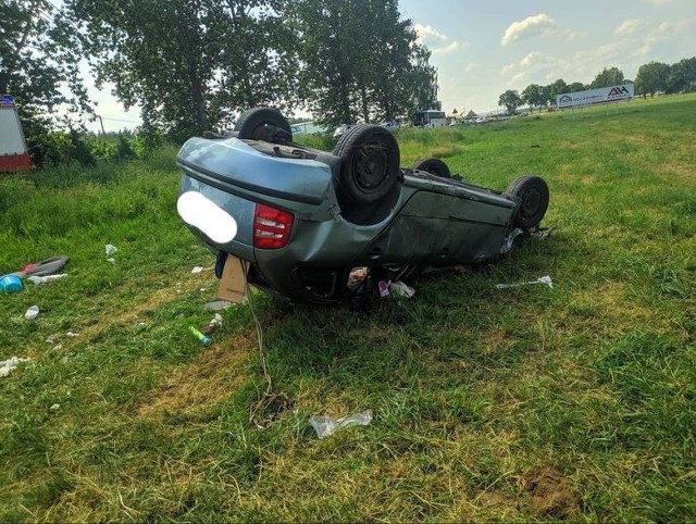 W sobotę około godz. 14 doszło do wypadku w miejscowości Dziękonie na DK 65.