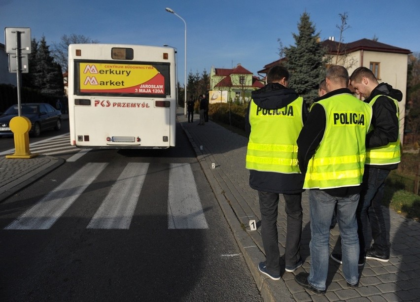 - Kobieta nagle weszła na przejście. Prawdopodobnie nie...