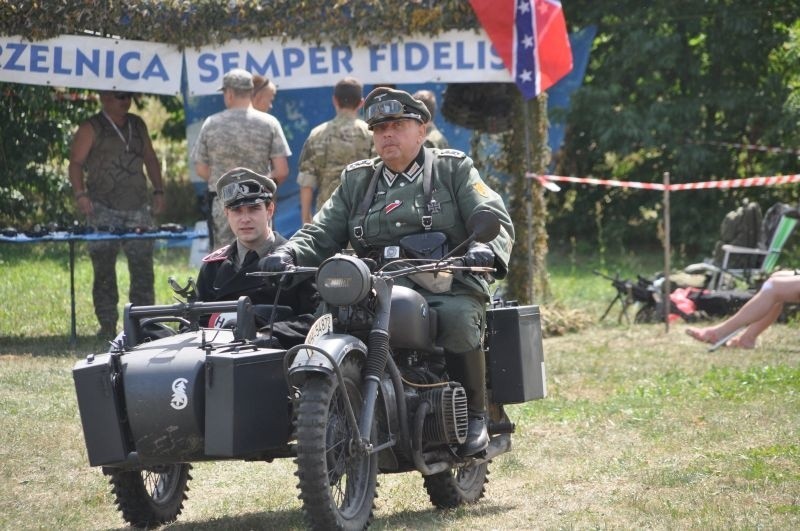 Turniej piłkarski i festyn służb mundurowych w Szy...