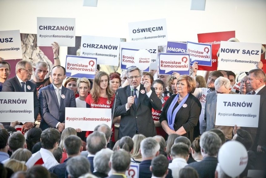 Bronisław Komorowski spotkał się z mieszkańcami Nowej Huty [ZDJĘCIA, WIDEO]