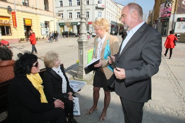 Działacze PSL zbierali podpisy w Kielcach 