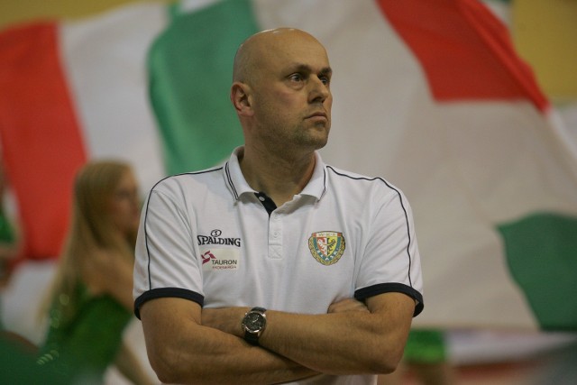 Mimo wywalczenia awansu, trener Tomasz Jankowski nie może być pewny dalszej pracy w Śląsku